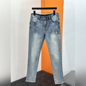 Fendi 26SS： новые джинсы весна-лето. И
