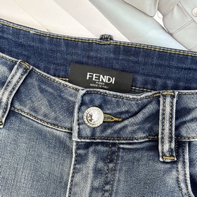 Fendi 26SS： новые джинсы весна-лето. И
