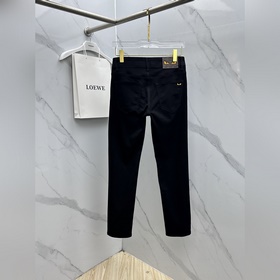 Fendi： элитная одежда на заказ, новейш