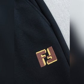 FENDI 26FW： новейшая модель из смесово