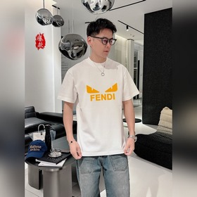 Fendi. Новинка весна-лето 2026： модная