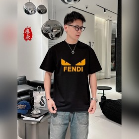 Fendi. Новинка весна-лето 2026： модная