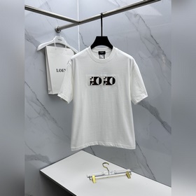 Fendi： новая модель слегка расширенным