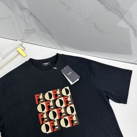 Fendi： новая модель слегка расширенным