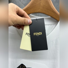 Fendi. Новая коллекция Fendi весна-лет