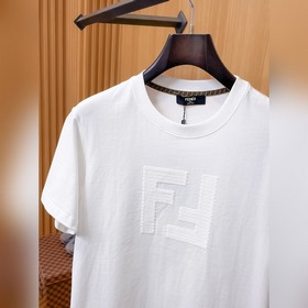 Новая коллекция Fendi весна-лето 2026：