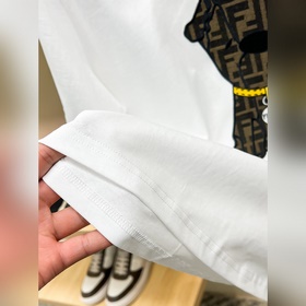 Fendi. Новая коллекция Fendi весна-лет