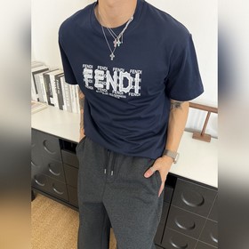 Новая модель Fendi весна-лето 2026： св