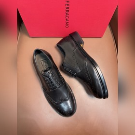 Ferragamo — высокая версия, кожаная по