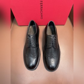 Ferragamo — высокая версия, кожаная по