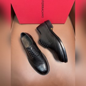 Ferragamo — высокая версия, кожаная по