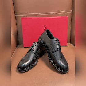 Ferragamo — высокая версия, кожаная по
