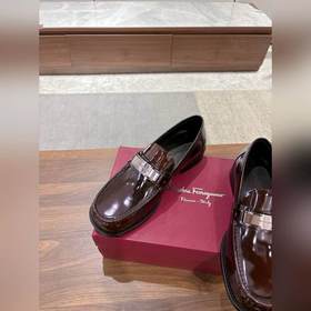 Мужские кожаные туфли Ferragamo： верх 