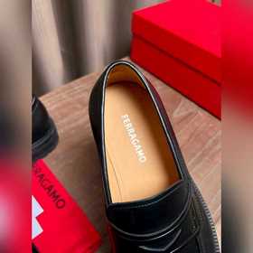 [Ferragamo] Оригинальная модель — муж