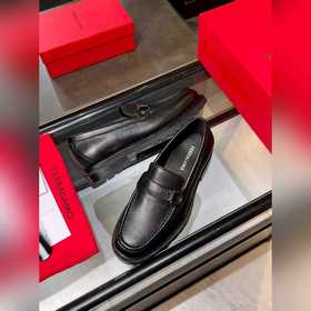 Ferragamo — популярные мужские кожаные