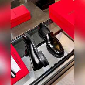 Ferragamo — популярные мужские кожаные