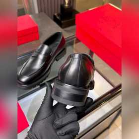 Ferragamo — популярные мужские кожаные