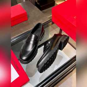 Ferragamo — популярные мужские кожаные