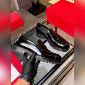 Ferragamo — популярные мужские кожаные