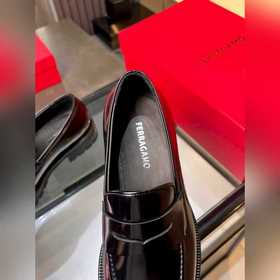 Ferragamo — популярные мужские кожаные