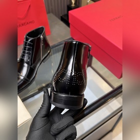 Ferragamo — популярные мужские кожаные