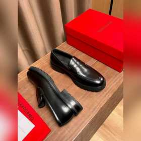 Ferragamo~  Размеры： 39–44 (38, 45, 4
