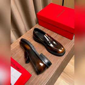 Ferragamo~  Размеры： 39–44 (38, 45, 4