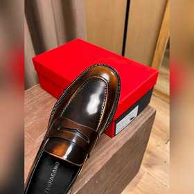 Ferragamo~  Размеры： 39–44 (38, 45, 4