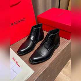 Ferragamo ~ Размеры： 39–44 (38, 45, 46