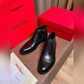 Ferragamo ~ Размеры： 39–44 (38, 45, 46