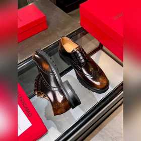 Ferragamo — популярные мужские кожаные