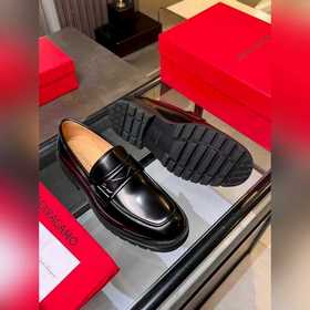 Ferragamo — популярные мужские кожаные