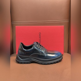 [FERRAGAMO] Новая модель дерби воплощ