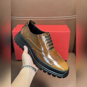 [FERRAGAMO] Новая модель дерби воплощ