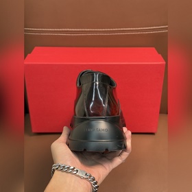 [FERRAGAMO] Новая модель дерби воплощ
