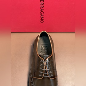 Ferragamo — высокая версия, кожаная по