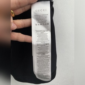 GUCCI： новая модель футболки с коротки