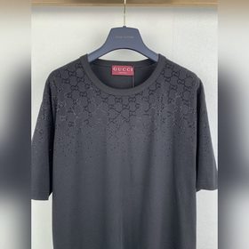 GUCCI： новая модель футболки с коротки