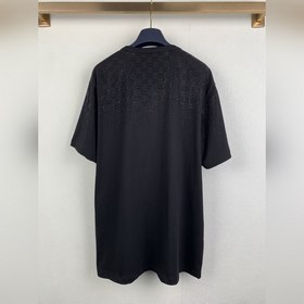 GUCCI： новая модель футболки с коротки