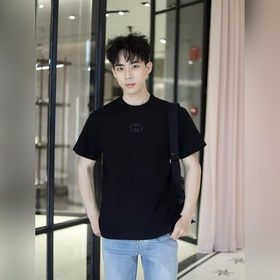 Футболка GUCCI 26SS с круглым вырезом 