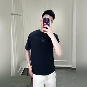 Футболка GUCCI 26SS с круглым вырезом 