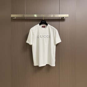 Футболка GUCCI с объемной вышивкой и к