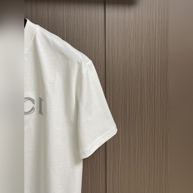Футболка GUCCI с объемной вышивкой и к