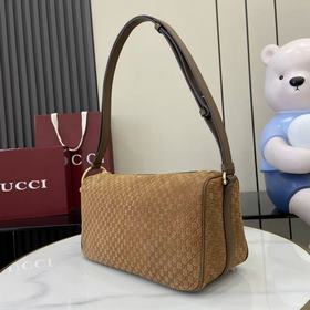 В комплекте с полной оригинальной упак