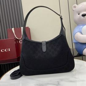 Новая коллекция Gucci, поставляемая в 