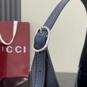 Новая коллекция Gucci, поставляемая в 