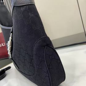 Новая коллекция Gucci, поставляемая в 