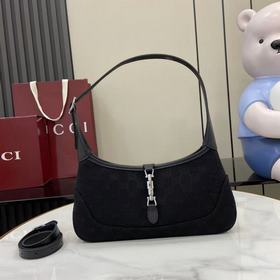 Новая коллекция Gucci, поставляемая в