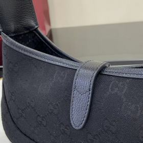 Новая коллекция Gucci, поставляемая в