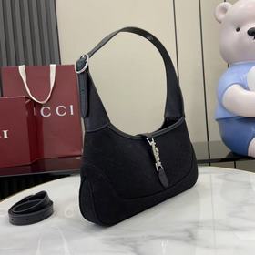 Новая коллекция Gucci, поставляемая в
